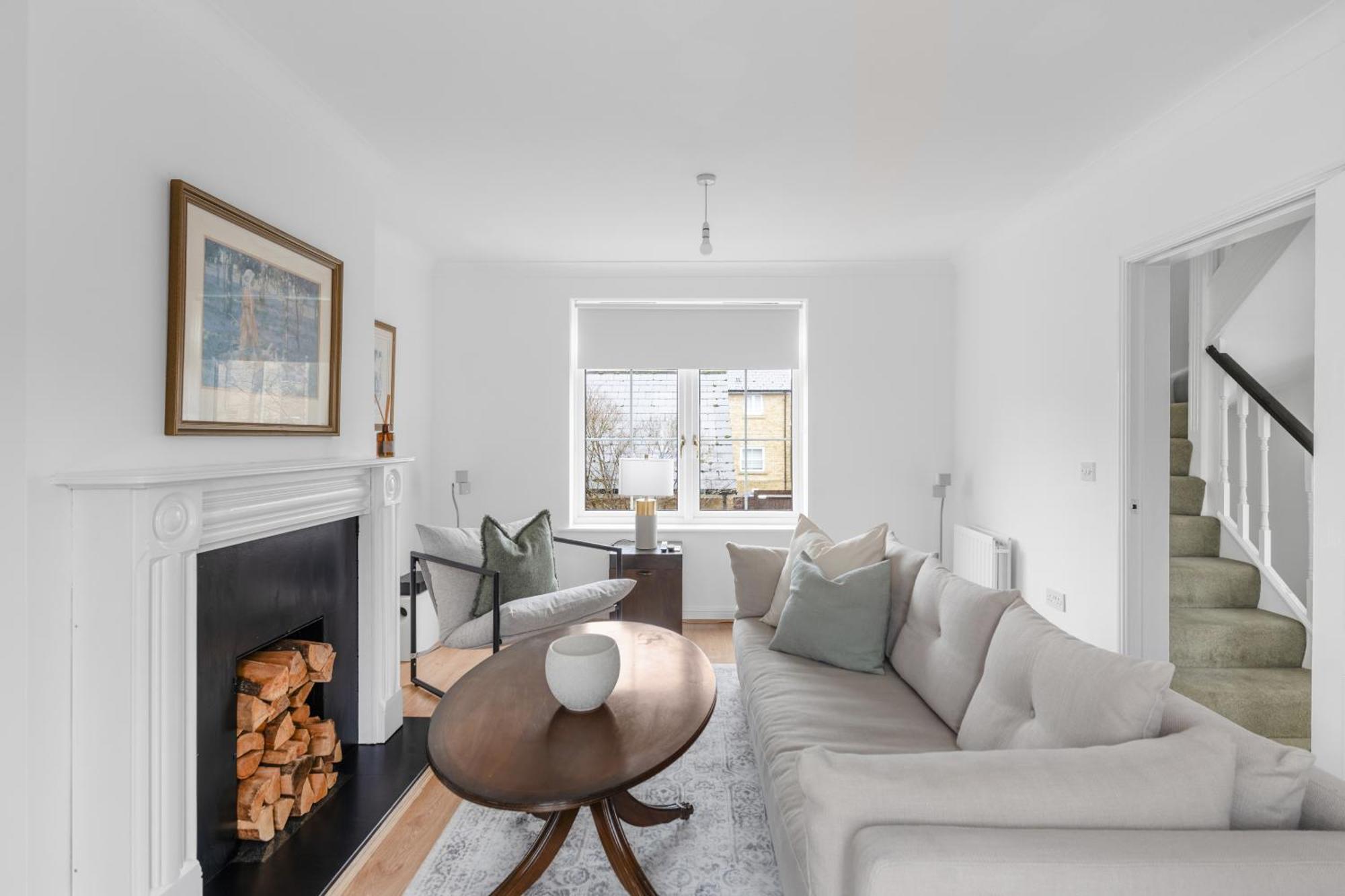 Luxurious 3 Bed House With Free Parking, Close To The Train Station & Town Μπρέιντρι Εξωτερικό φωτογραφία
