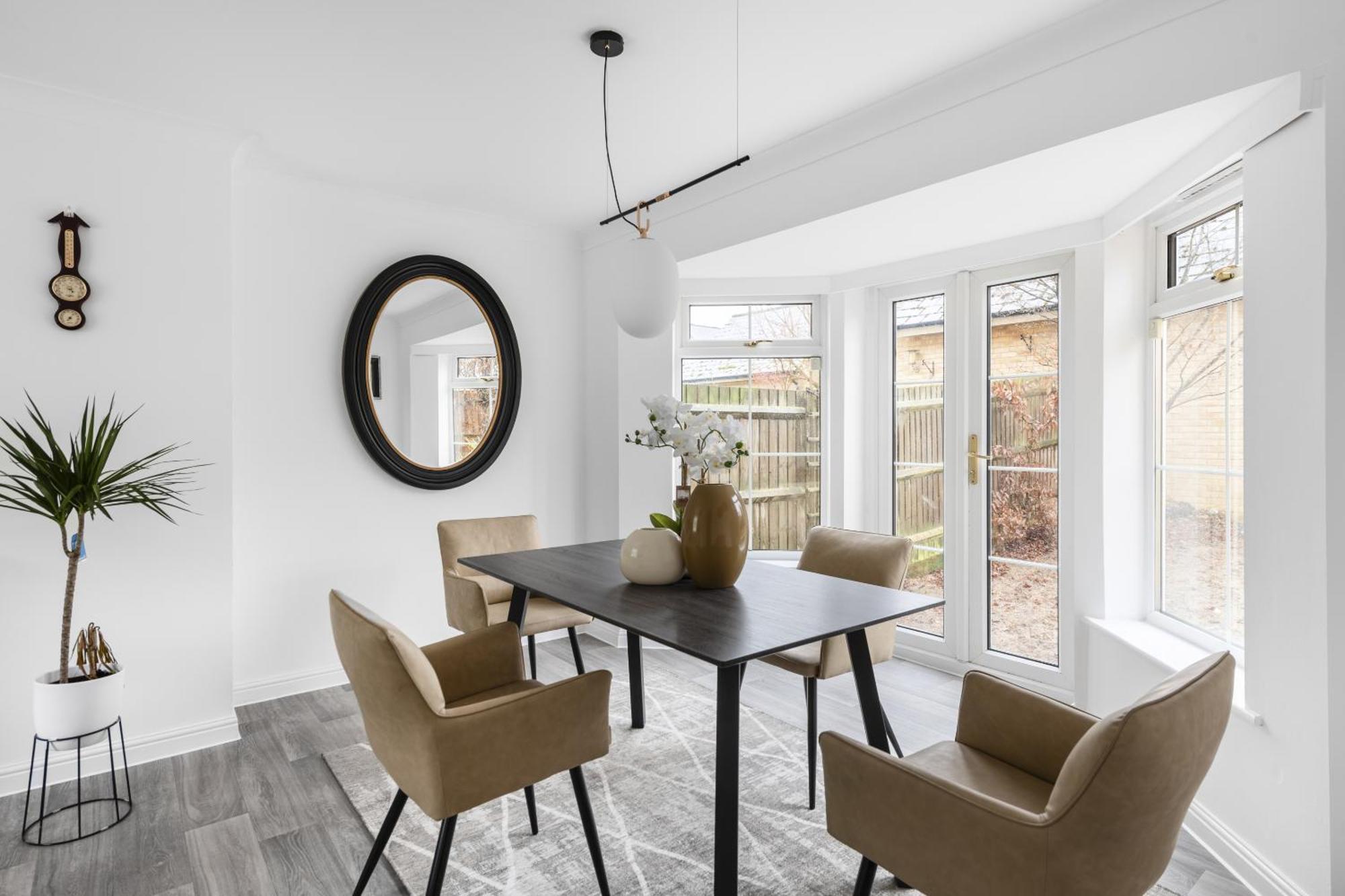 Luxurious 3 Bed House With Free Parking, Close To The Train Station & Town Μπρέιντρι Εξωτερικό φωτογραφία