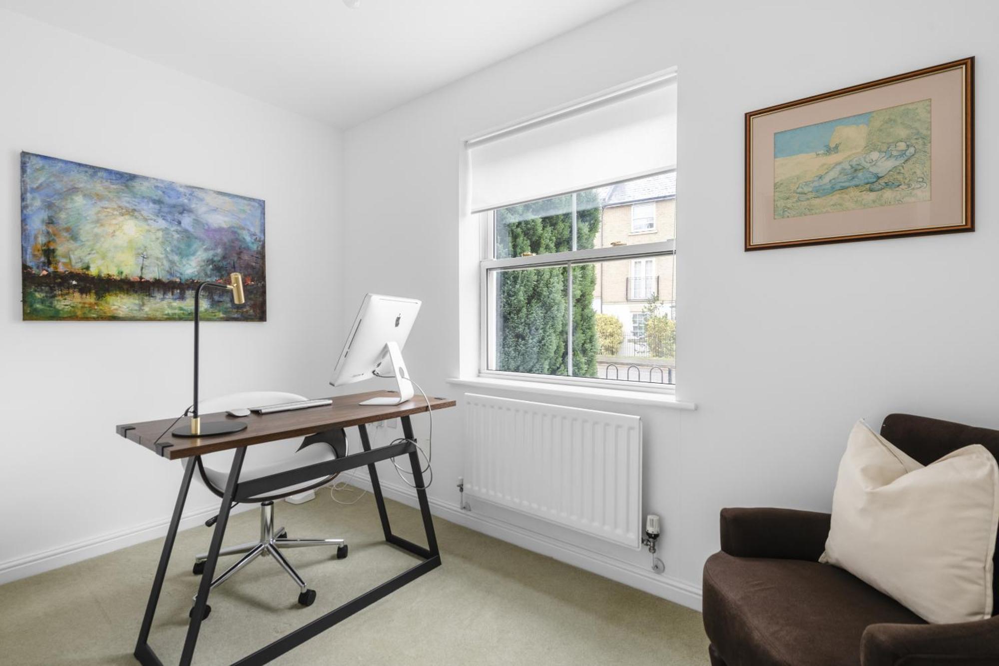 Luxurious 3 Bed House With Free Parking, Close To The Train Station & Town Μπρέιντρι Εξωτερικό φωτογραφία